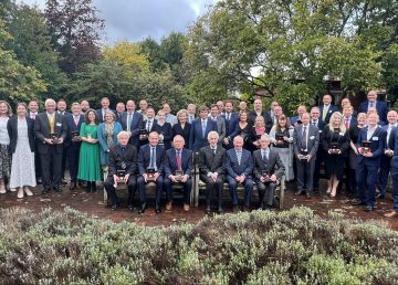 R G Carter Long Service employees and guests at the R G Carter celebratory lunch held at The Lowlands, Drayton.